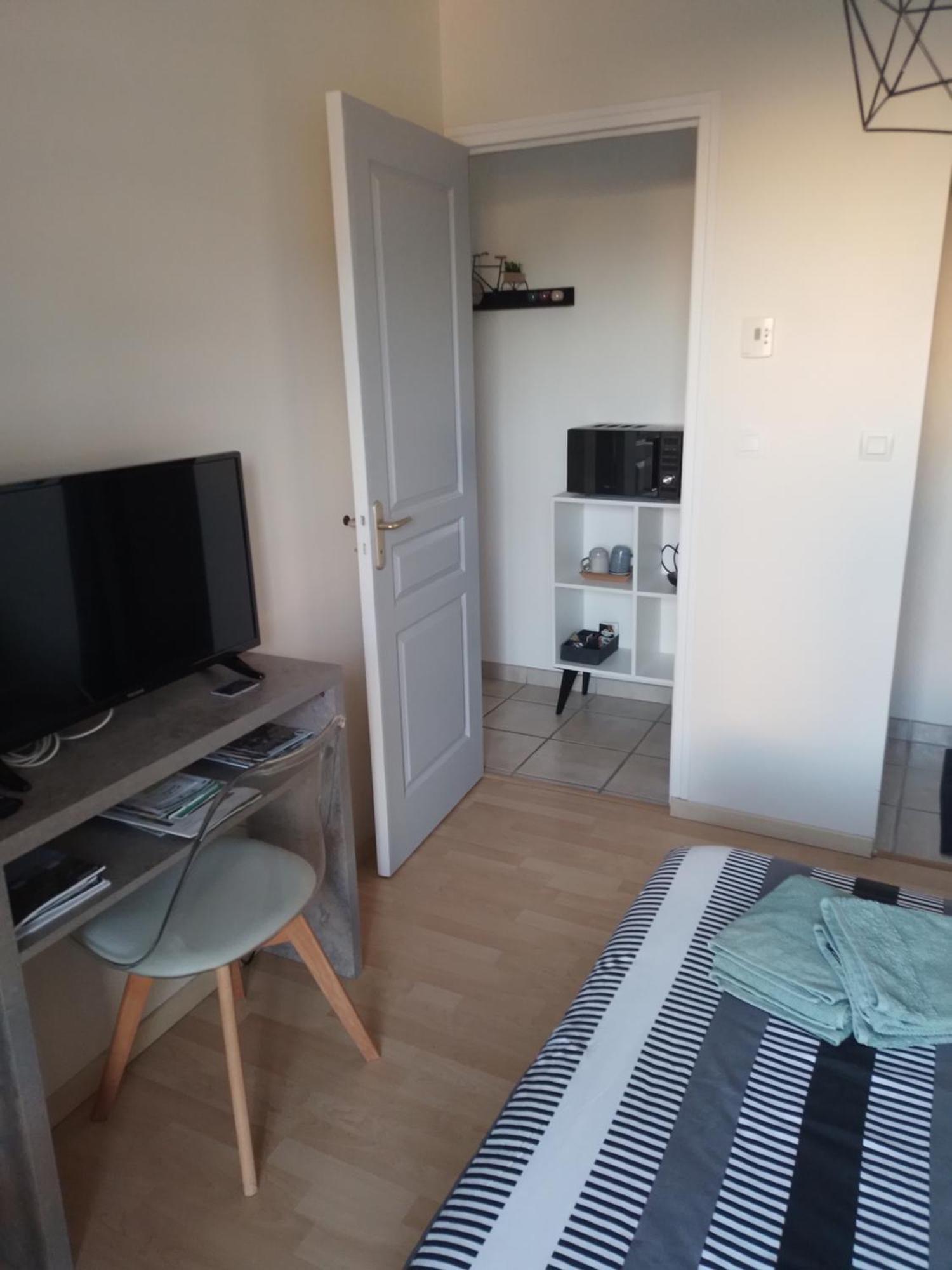 Chambre Agreable Au Calme Saint-Hilaire-Petitville Eksteriør billede